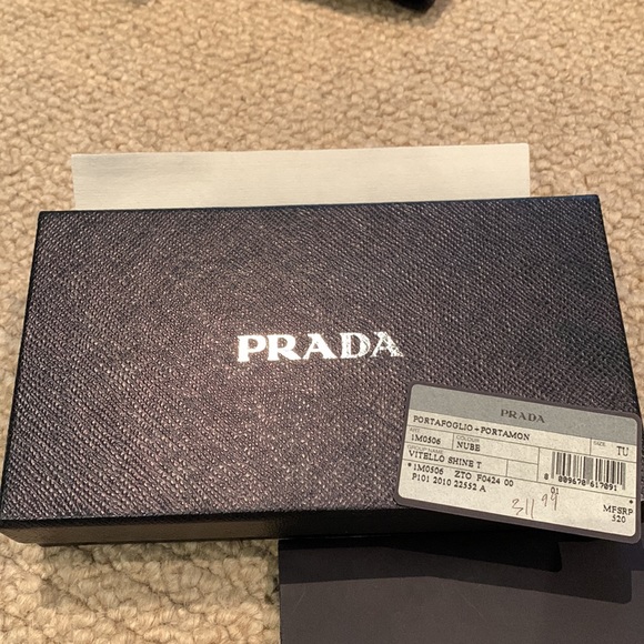Prada Wallet - Picture 4 of 7